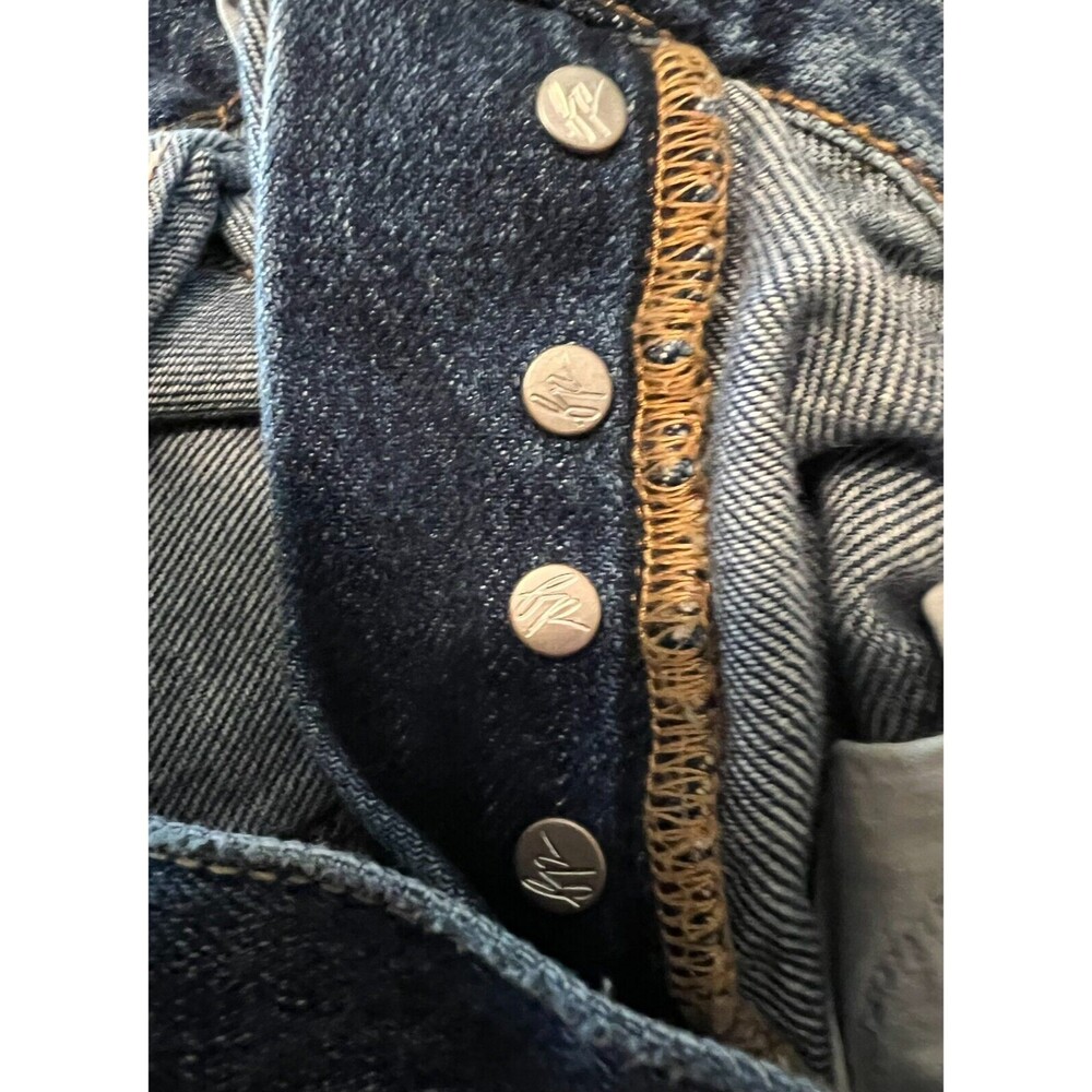 We the Free Mid-Rise Button-Fly Cutoff Distressed Denim Jean Shorts Size 25 - Picture 11 of 12